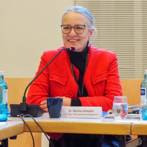 Dr. Martina Kloepfer